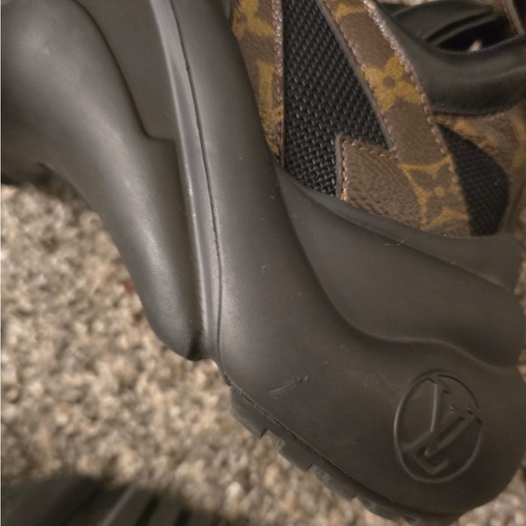 Authentic Louis Vuitton LV Archlight Sneaker Size US 8.5 EU 38.5 - Picture 14 of 16